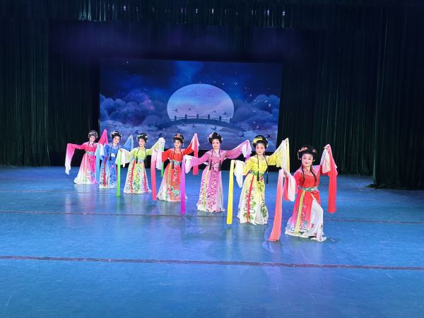 益陽(yáng)市花鼓戲劇團(tuán)有限公司,湖南省花鼓戲演出,湖南大型現(xiàn)代花鼓戲